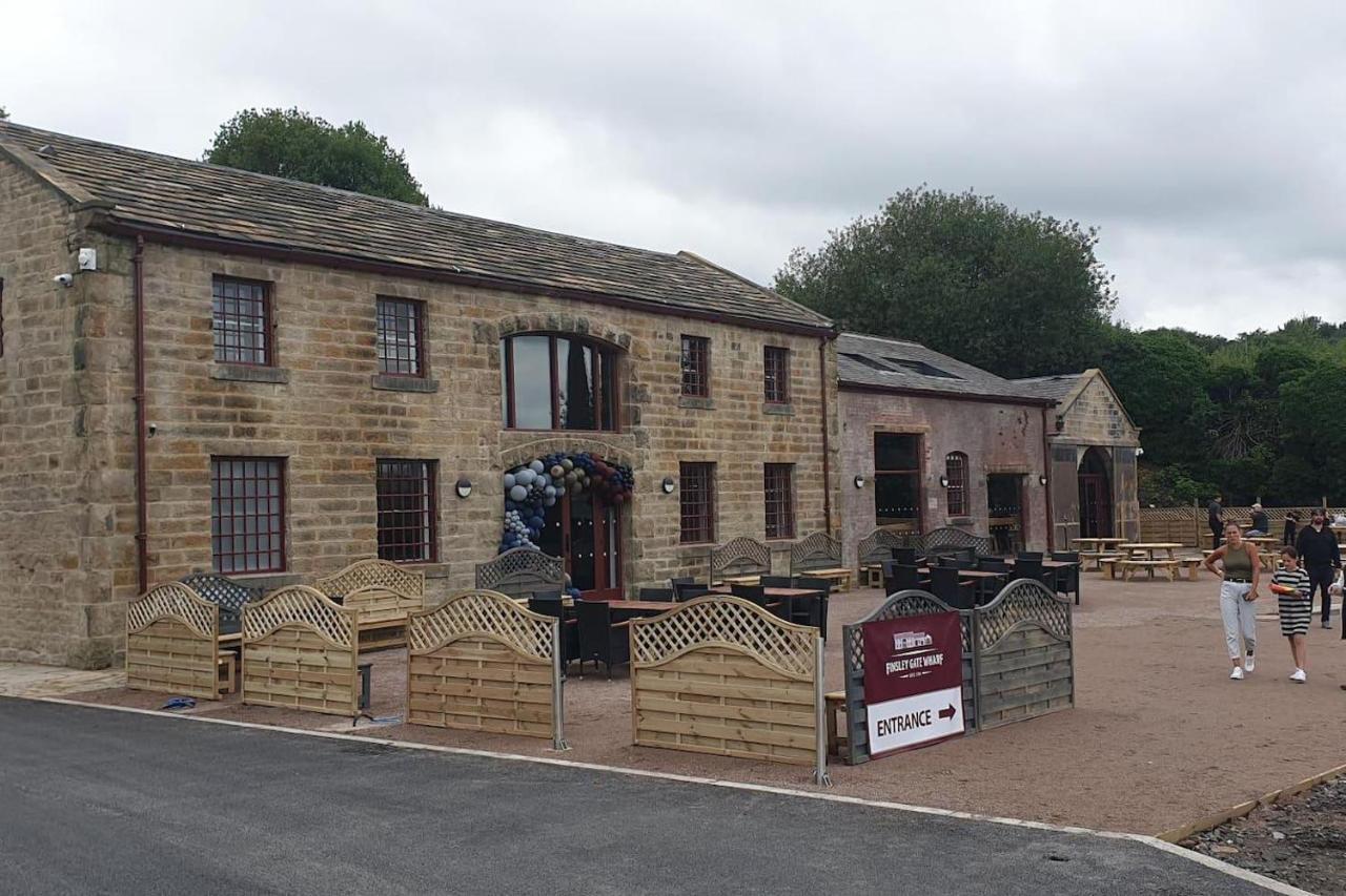 Buck - En-Suite Room In Canalside Guesthouse Burnley Exterior photo